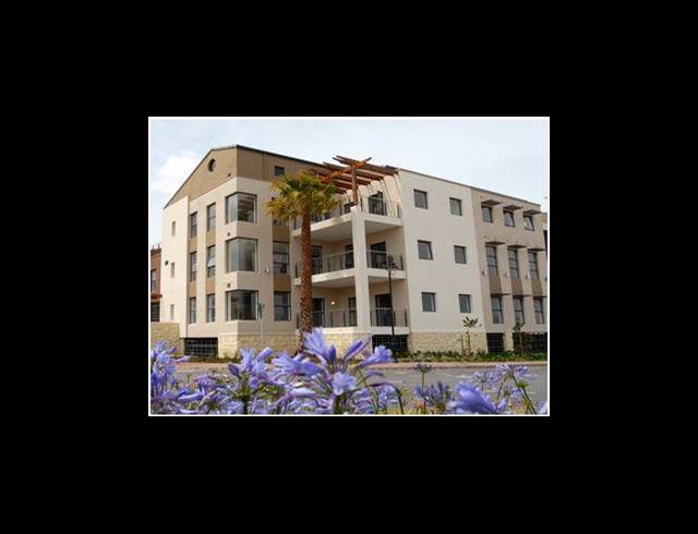 101M² OFFICE TO LET IN CENTURY CITY